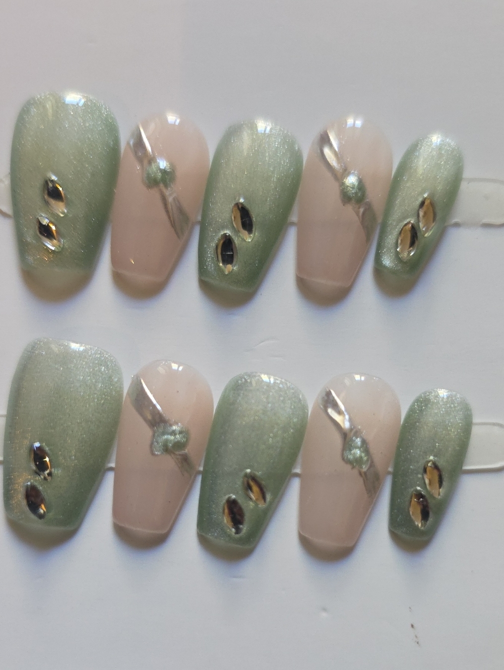 Elegant Green & Nude Rhinestone Press-On Nail Set Size Small